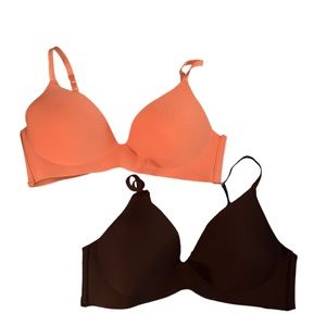 VINCE CAMUTO bra set. Size 36C. 82% nylon. 18% spandex. Very gently worn.